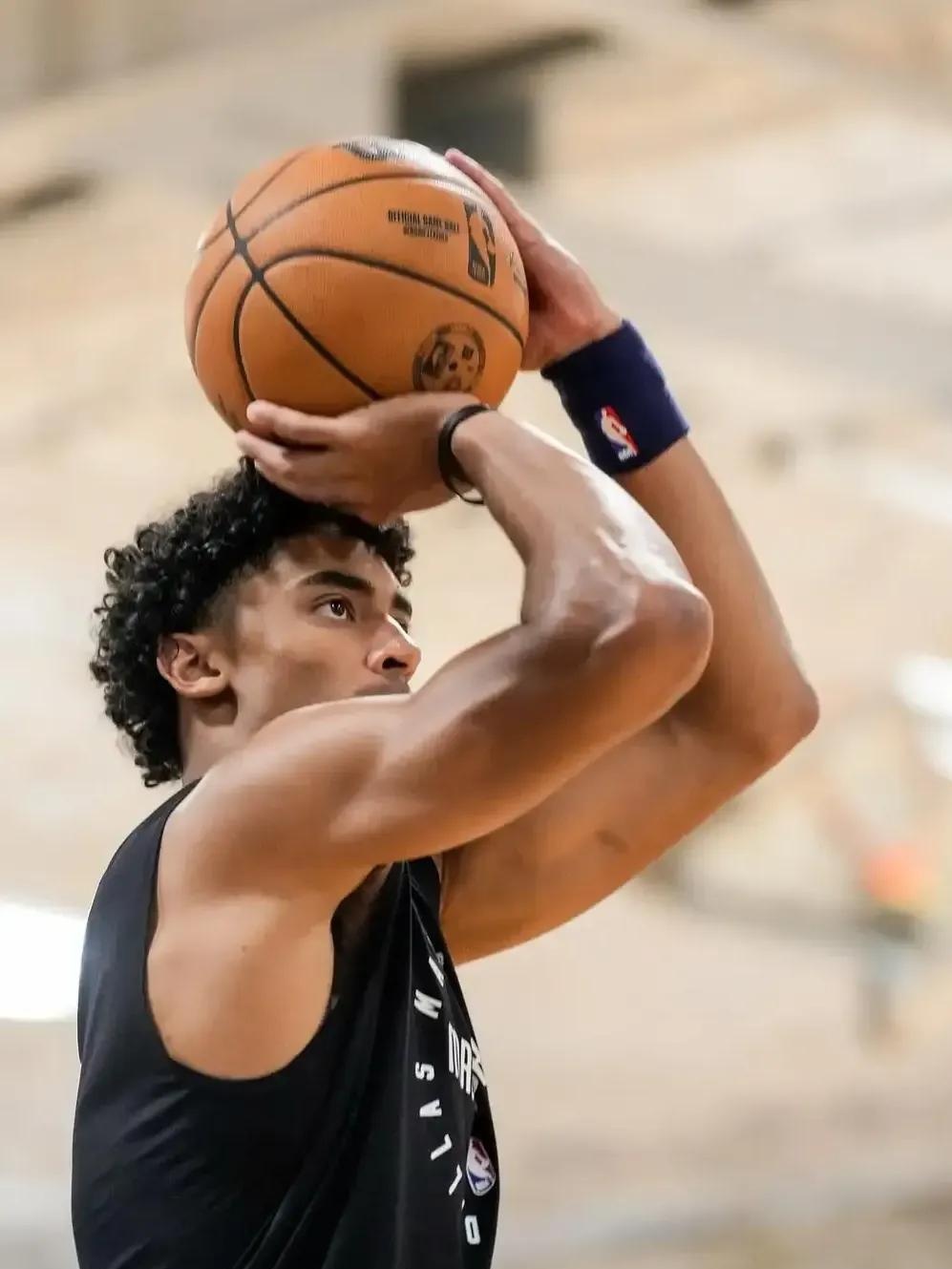 官方入口-刚刚！犹他爵士今晨更衣室发声底特律活塞围绕NBA总决赛手感冰凉，冲刺阶段里昂调整名单以备NBA常规赛的简单介绍